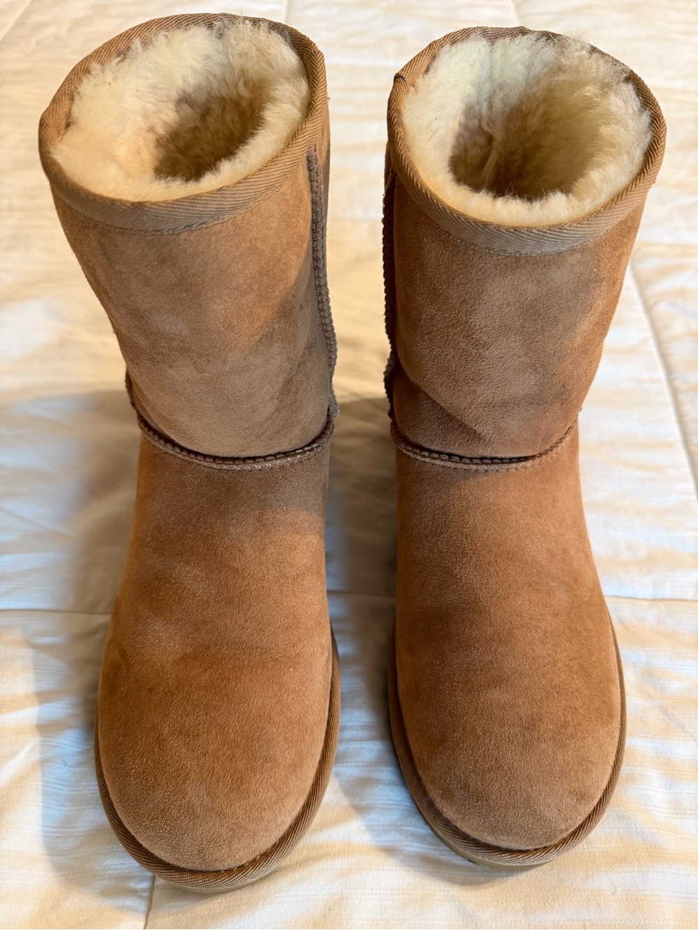 UGG Classic chestnut Suede Shearling Lined Pull-On Boots Brown Women’s US 9